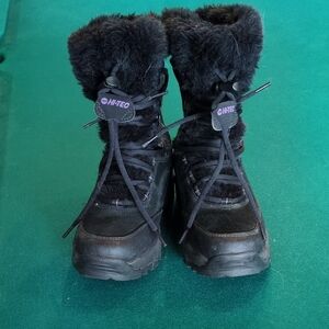 Hi Tec Winter Boots Women's 5 or 4(Big Girl)
